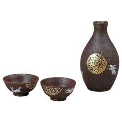 Kutani Ware Moon Rabbit Sake Set