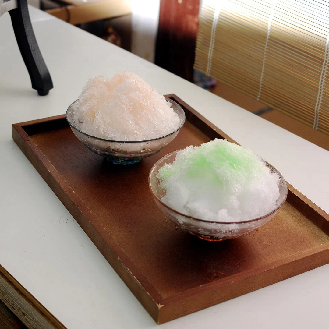 ADERIA Tsugaru Vidro Soda-Lime Glass Gold Leaf Paint Bowl 10 ADERIA Tsugaru Vidro Soda-Lime Glass Gold Leaf Paint Bowl - Image 8