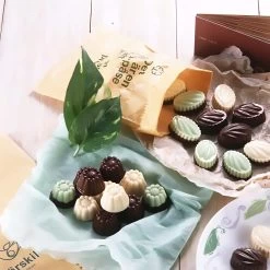 TIGERCROWN ABS Resin Flower Chocolate Mold 5 TIGERCROWN ABS Resin Flower Chocolate Mold -Professional Furniture And Kitchen Supplies Store TigercrownABSResinFlowerChocolateMold 2